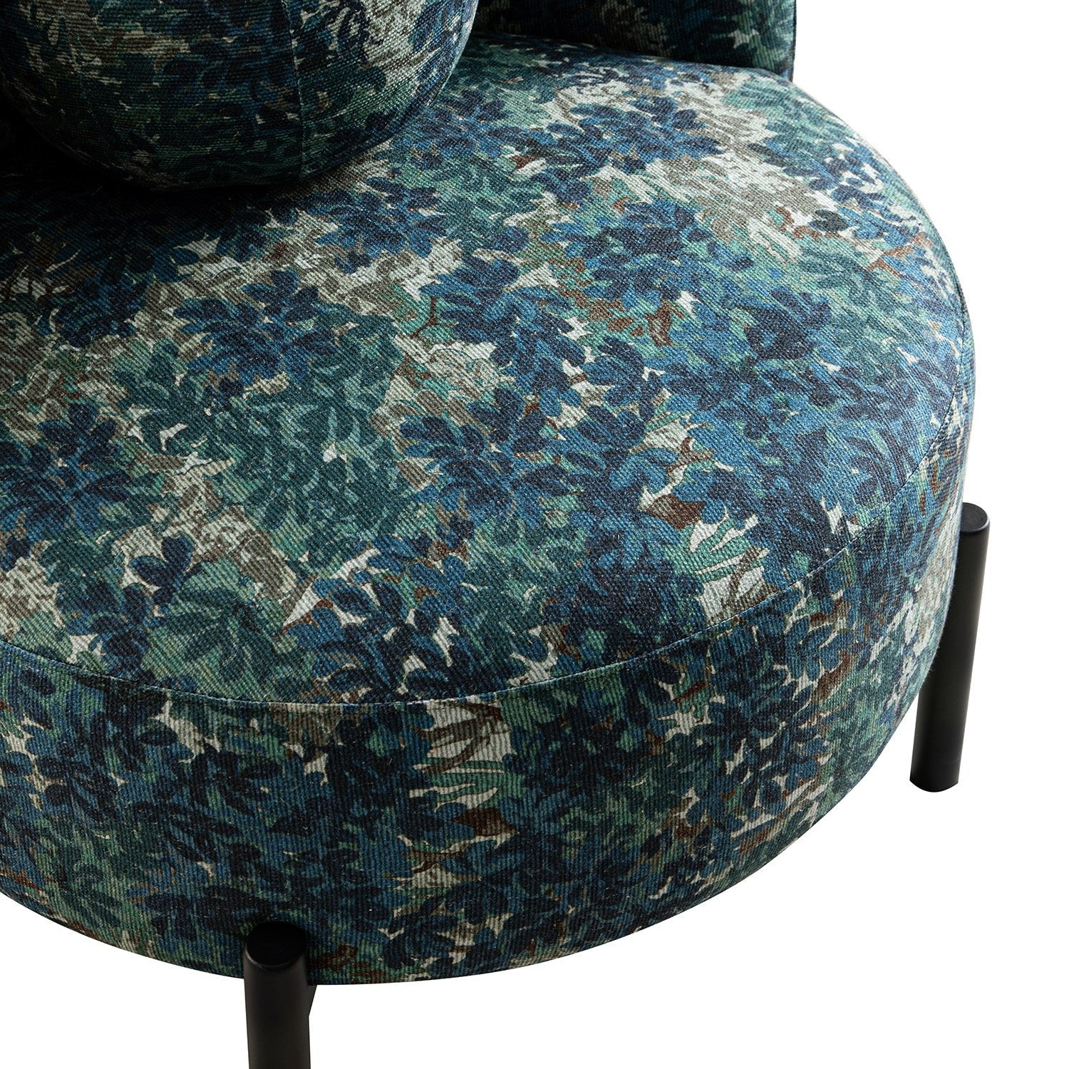 Amboise Armchair with Ball Cushion, Julien Linen Blend - Image 16