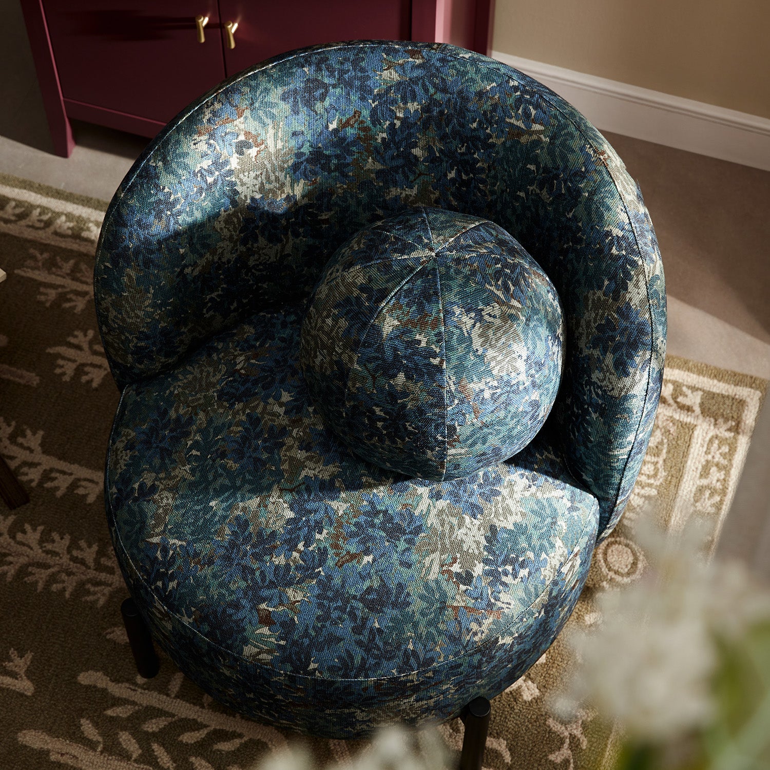 Amboise Armchair with Ball Cushion, Julien Linen Blend - Image 4